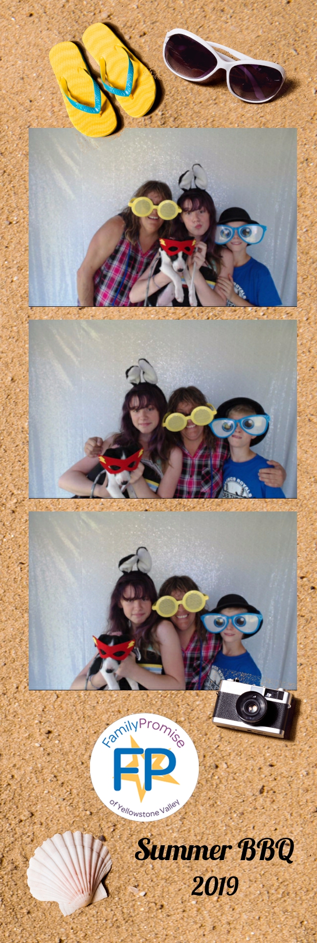 Family BBQ | View more photos from the event at gallery.photoboothbillings.com/u/PhotoBoothBillings/Family-BBQ
